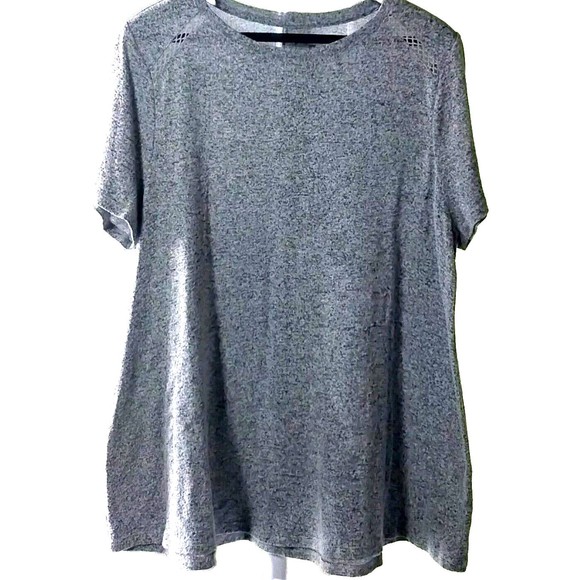 Lane Bryant Gray Tee Shirt Blouse Top Size 14/16 Soft Mesh Vent Rayon Blend EUC - Picture 1 of 9